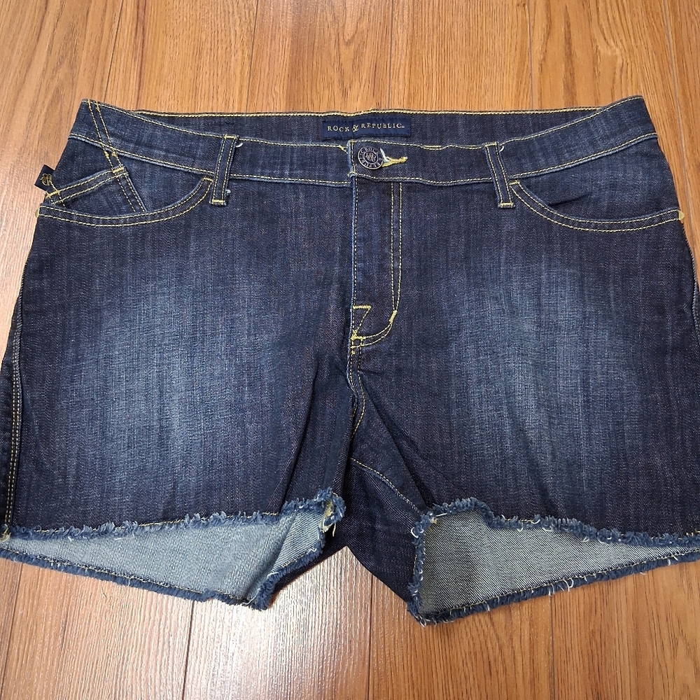 Rock & Republic Women's Indigo Jean Shorts EUC Size 14